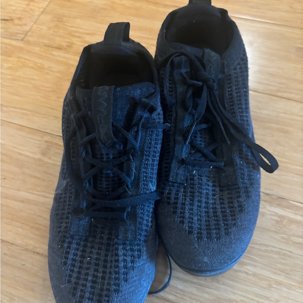 Nike vapormax size 7.5 women (6Y)